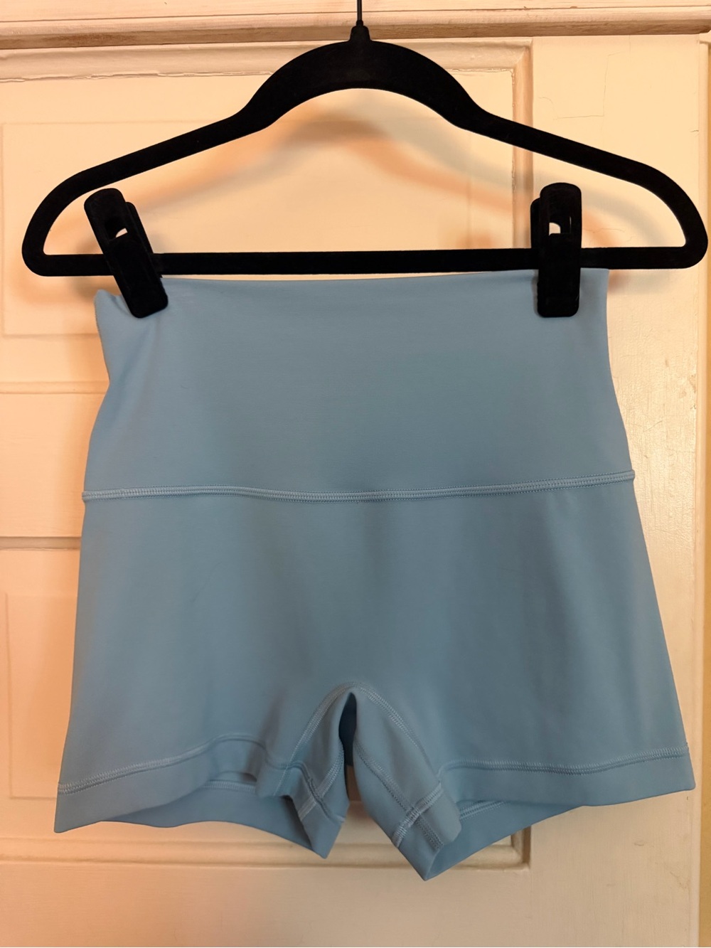 Lululemon Align No Line High-Rise Shorts 4” Seafom size 6 sold out, WORN ONCE